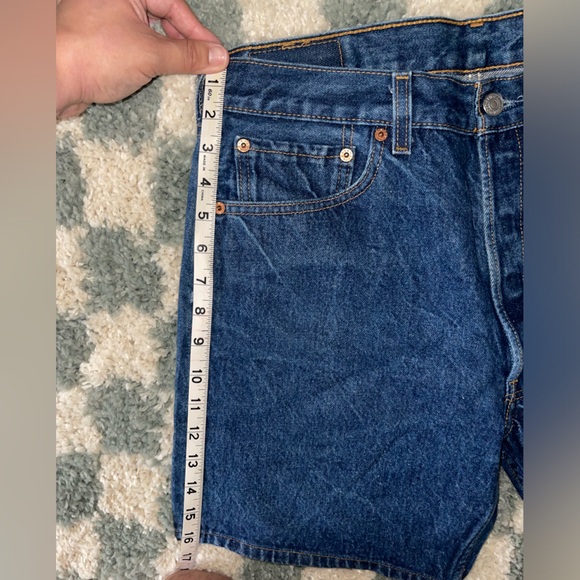 Vintage Levi’s Shorts - Picture 4 of 6